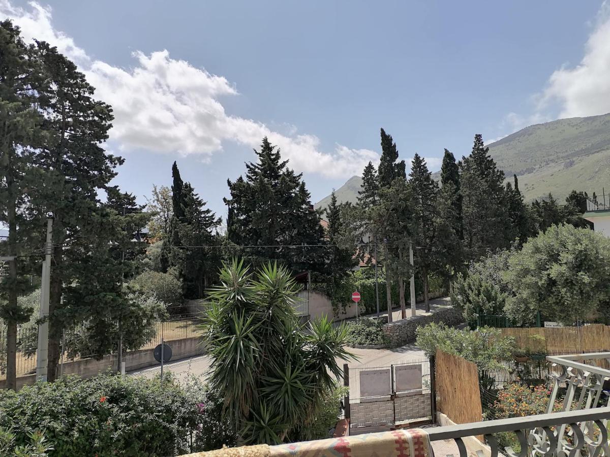 Camera Vicino L'Aeroporto Di Palermo 카리니 외부 사진